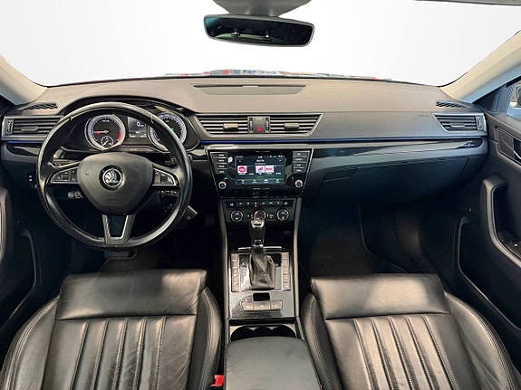 Skoda Superb 9 of 14