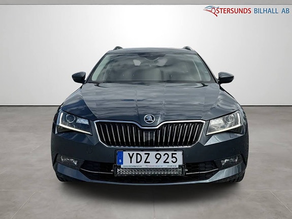 Skoda Superb 2 of 14