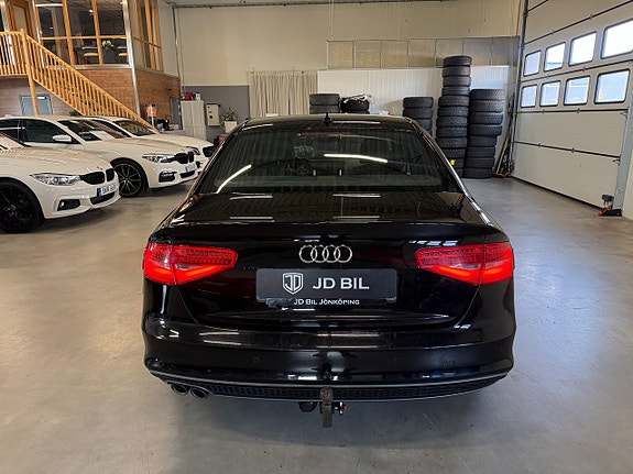Audi A4 5 of 19