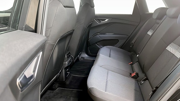 Audi Q4 e-tron 11 of 12