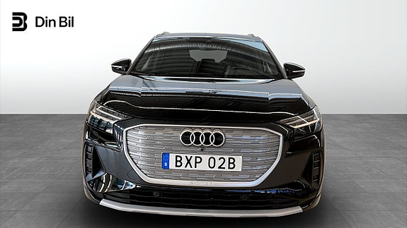 Audi Q4 e-tron 4 of 12