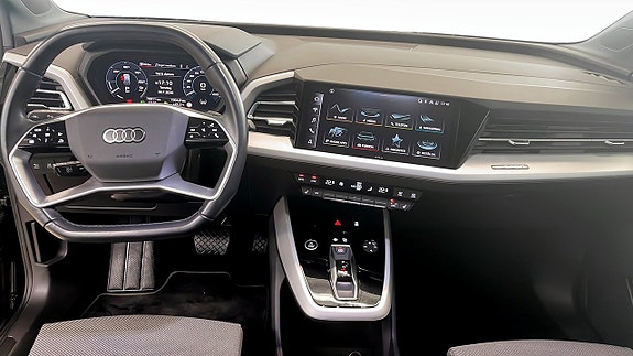 Audi Q4 e-tron 10 of 12