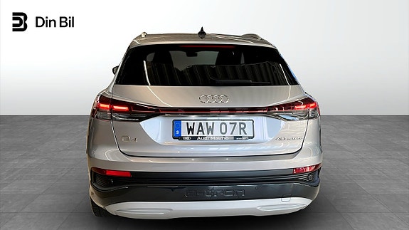 Audi Q4 e-tron 5 of 12