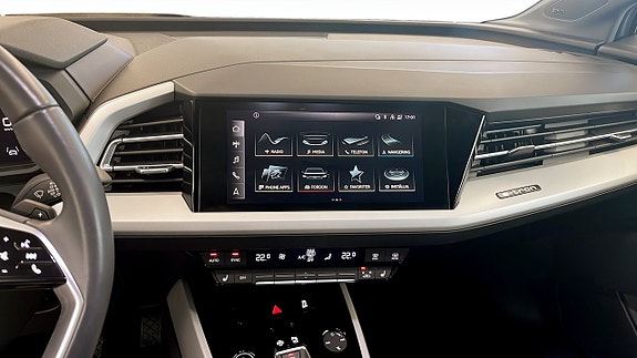 Audi Q4 e-tron 9 of 12