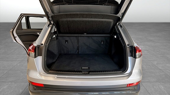 Audi Q4 e-tron 12 of 12