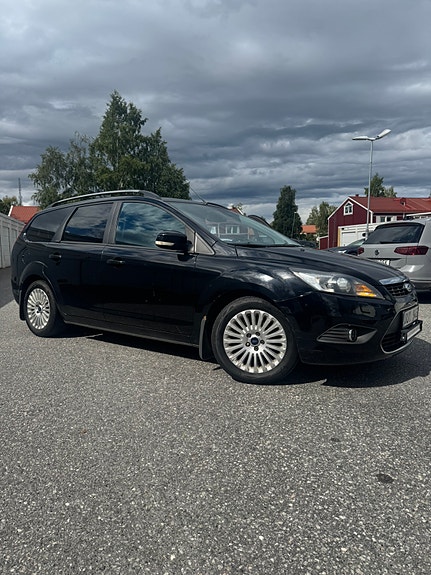 Ford Focus 2 of 7