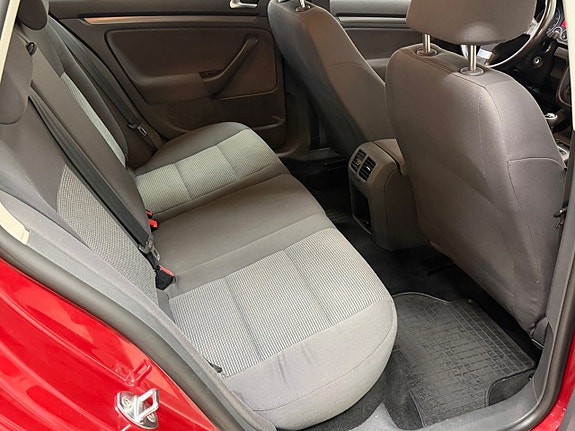Volkswagen Golf V 9 of 17