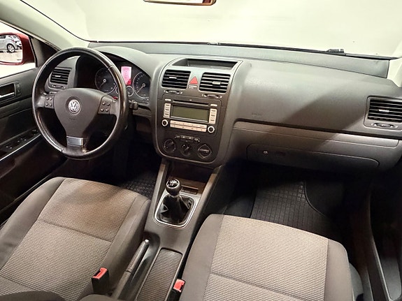 Volkswagen Golf V 10 of 17
