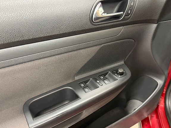 Volkswagen Golf V 13 of 17