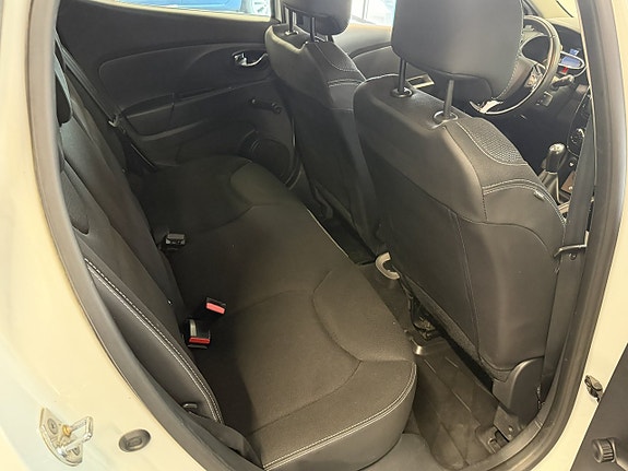 Renault Clio 15 of 19