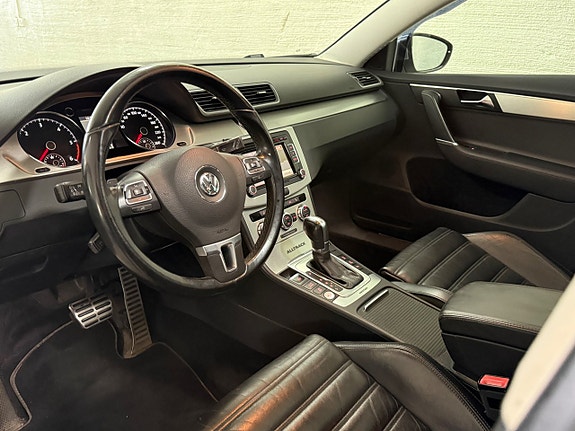 Volkswagen Passat Alltrack 11 of 20