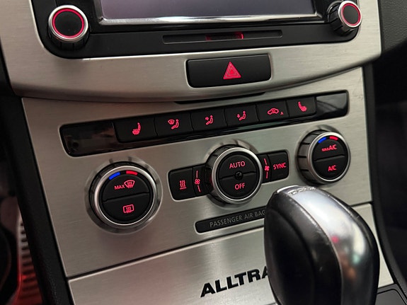 Volkswagen Passat Alltrack 18 of 20