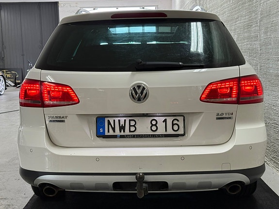 Volkswagen Passat Alltrack 10 of 20
