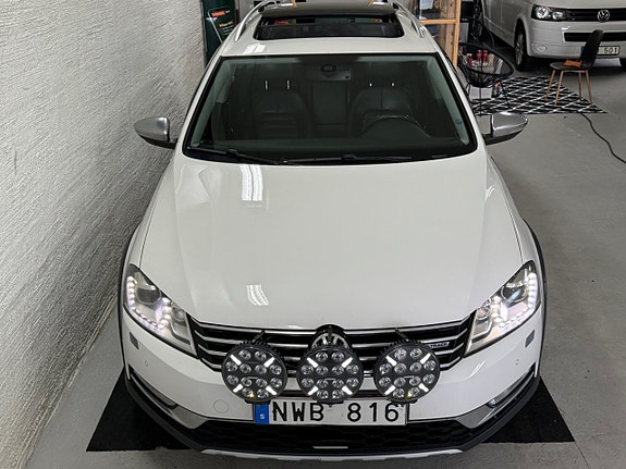 Volkswagen Passat Alltrack 6 of 20