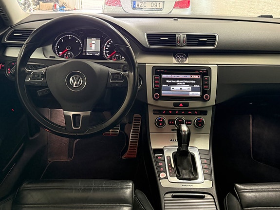 Volkswagen Passat Alltrack 16 of 20