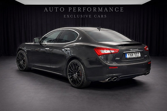 Maserati Ghibli 3 of 9