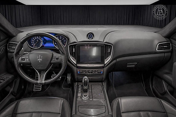 Maserati Ghibli 8 of 9