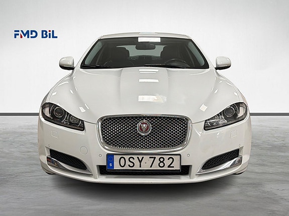 Jaguar XF 3 of 30