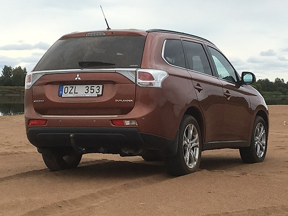 Mitsubishi Outlander 4 of 5