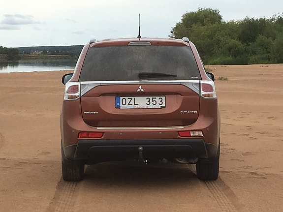 Mitsubishi Outlander 3 of 5