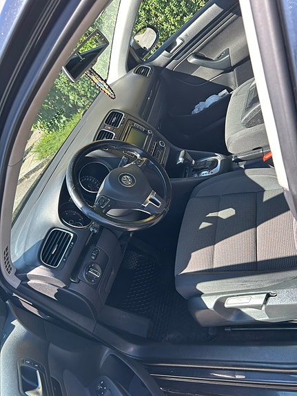 Volkswagen Golf VI 3 of 8