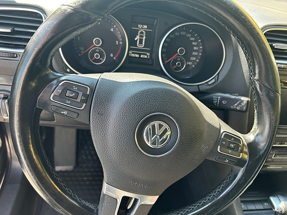 Volkswagen Golf VI 6 of 8