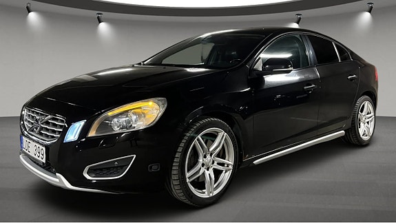 Volvo S60 2 of 8