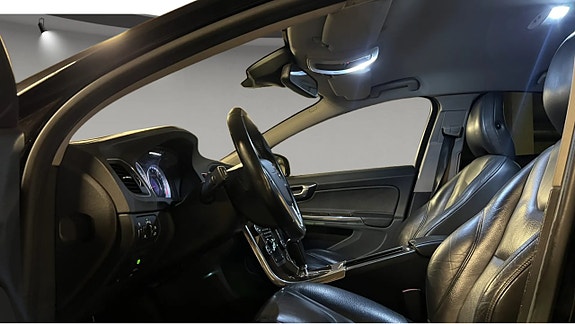 Volvo S60 5 of 8