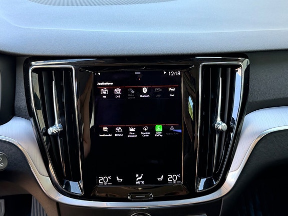 Volvo V60 Cross Country 19 of 28