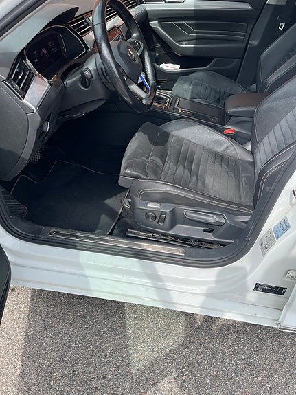 Volkswagen Passat 9 of 10