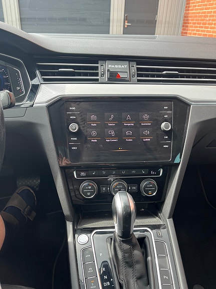 Volkswagen Passat 8 of 10