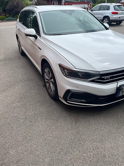 Volkswagen Passat 3 of 10