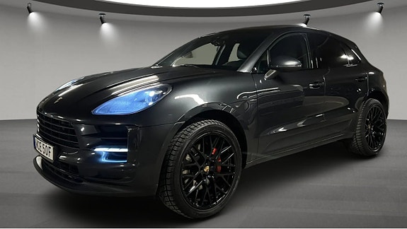 Porsche Macan 2 of 12