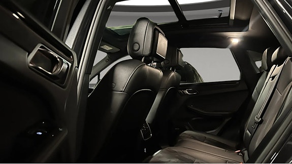 Porsche Macan 9 of 12