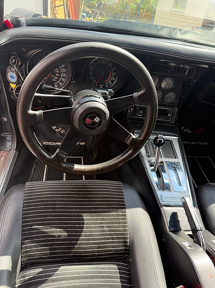 Chevrolet Corvette 8 of 16