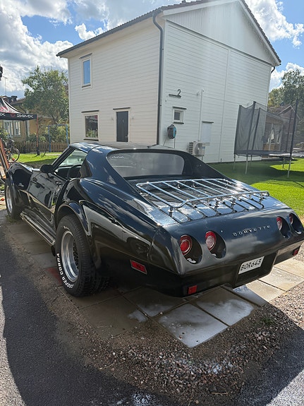 Chevrolet Corvette 2 of 16