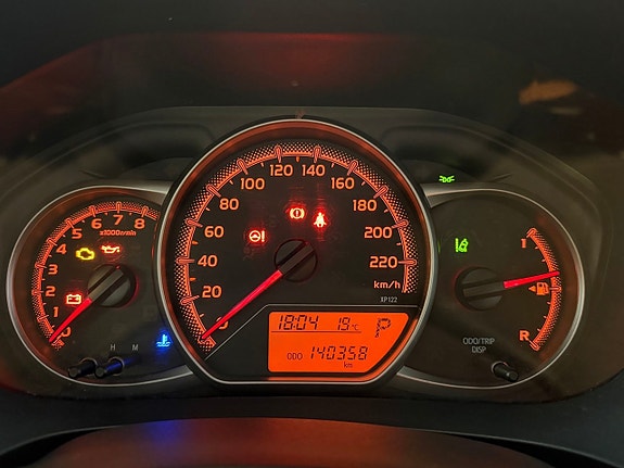 Toyota Yaris 14 of 16