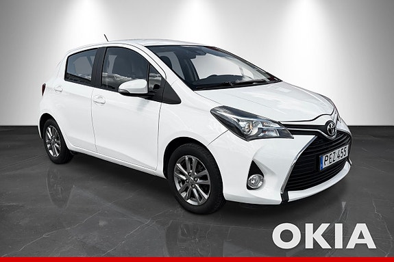 Toyota Yaris 7 of 16