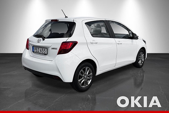 Toyota Yaris 4 of 16