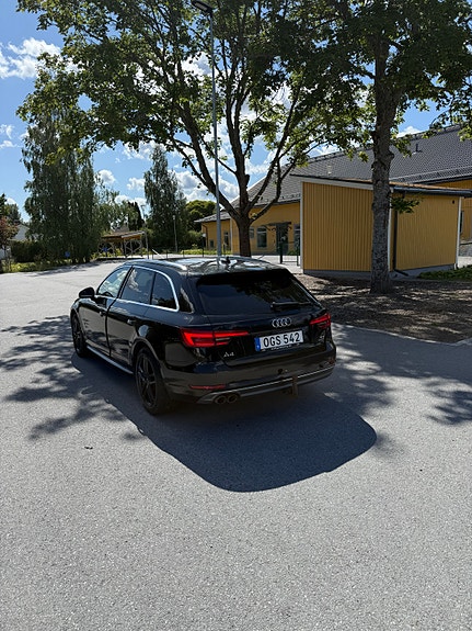 Audi A4 4 of 10