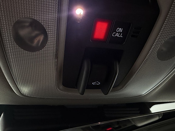 Volvo V70 12 of 30