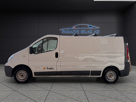 Renault Trafic 2 of 29