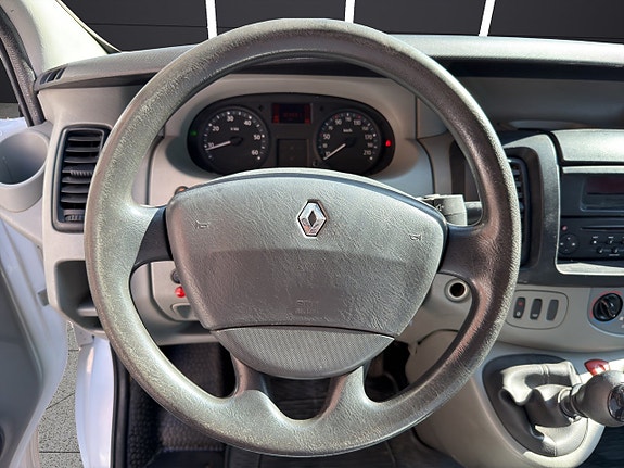 Renault Trafic 21 of 29