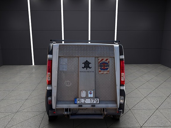 Renault Trafic 4 of 29