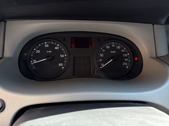 Renault Trafic 22 of 29