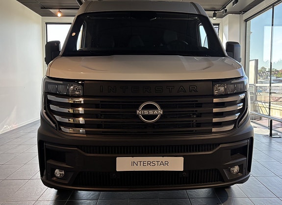 Nissan Interstar 2 of 17