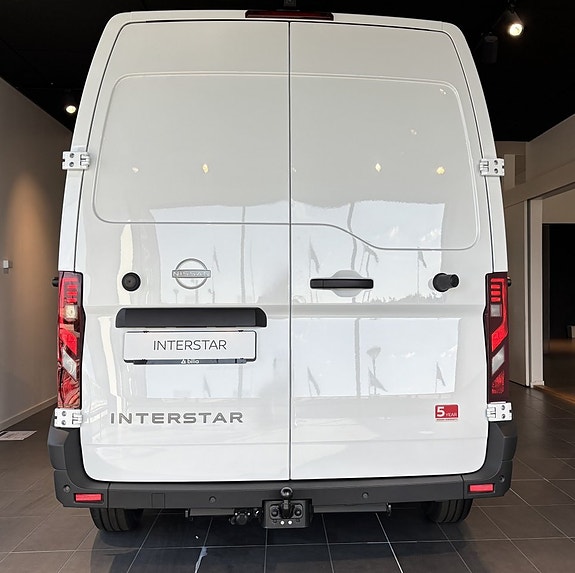 Nissan Interstar 5 of 17