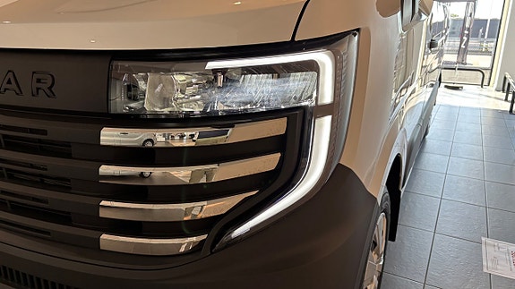 Nissan Interstar 11 of 17