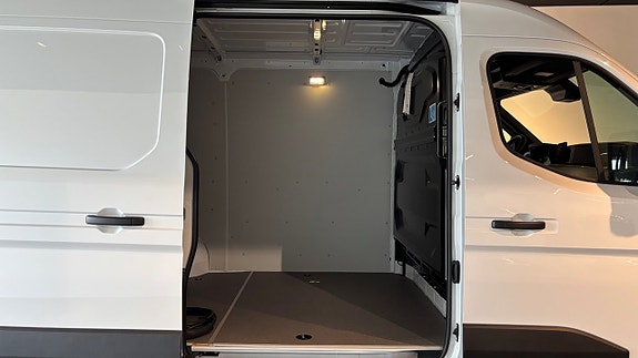 Nissan Interstar 6 of 17