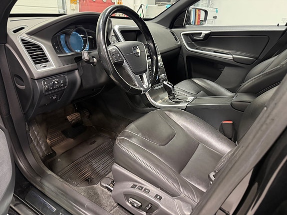 Volvo XC60 6 of 18